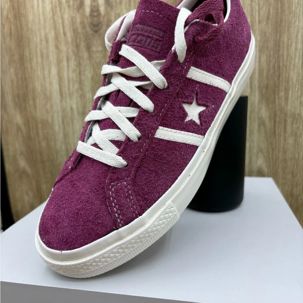 Converse One Star Suede Retro Sneakers - Picture 14 of 16